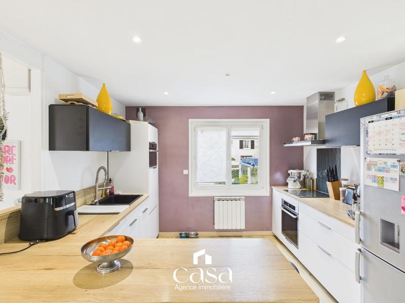 Maison - 93 m² - 5 pièces