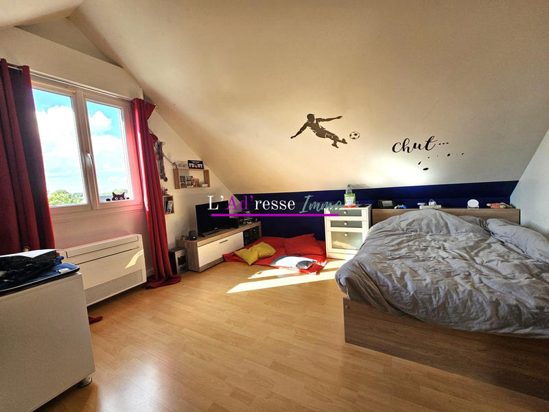 Villa - 246 m² - 15 pièces