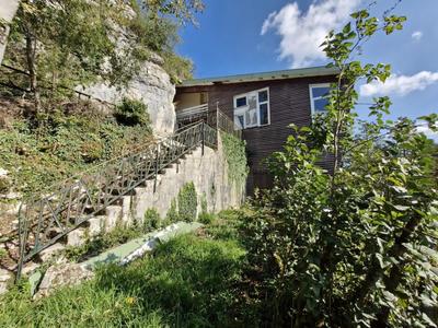 Immeuble - 180 m² - 9 pièces