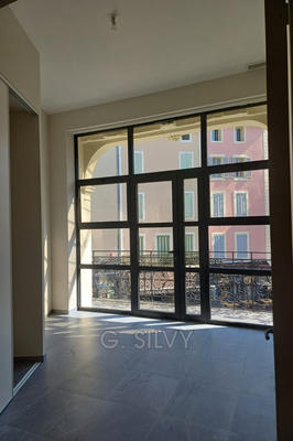 Local commercial - 90 m²