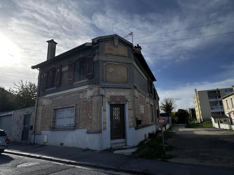 Immeuble - 140 m² - 6 pièces