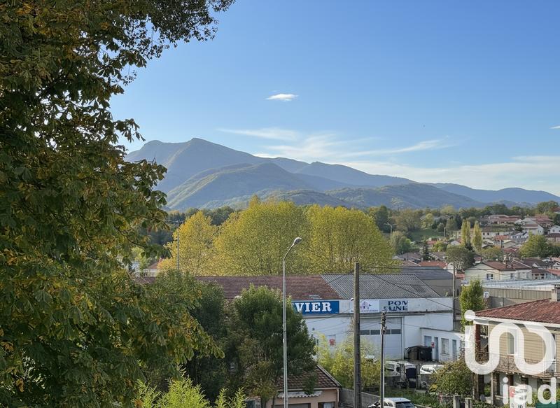 Maison - 200 m² - 8 pièces