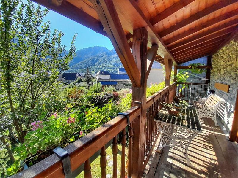 Maison - 198 m² - 10 pièces