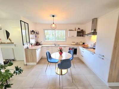 Maison contemporaine - 113 m² - 6 pièces