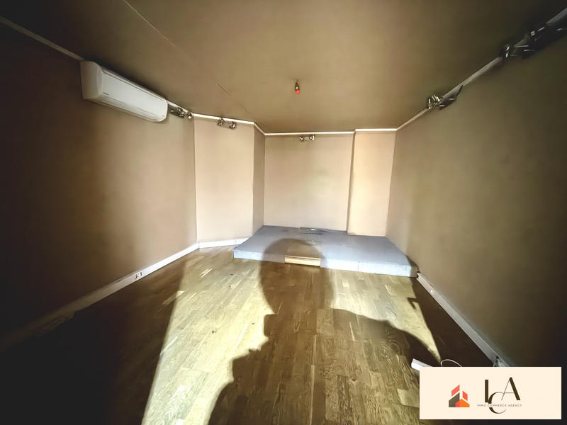 Local commercial - 67 m²