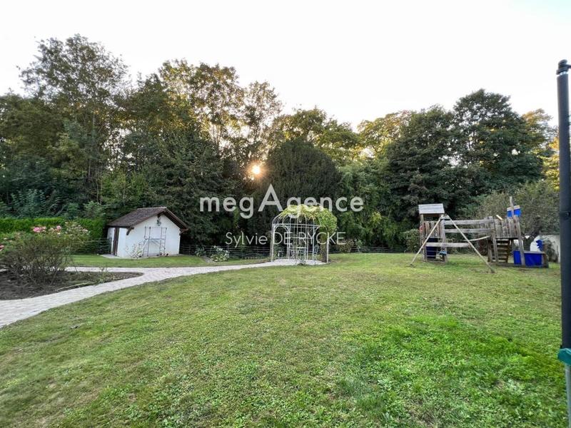 Maison - 367 m² - 9 pièces