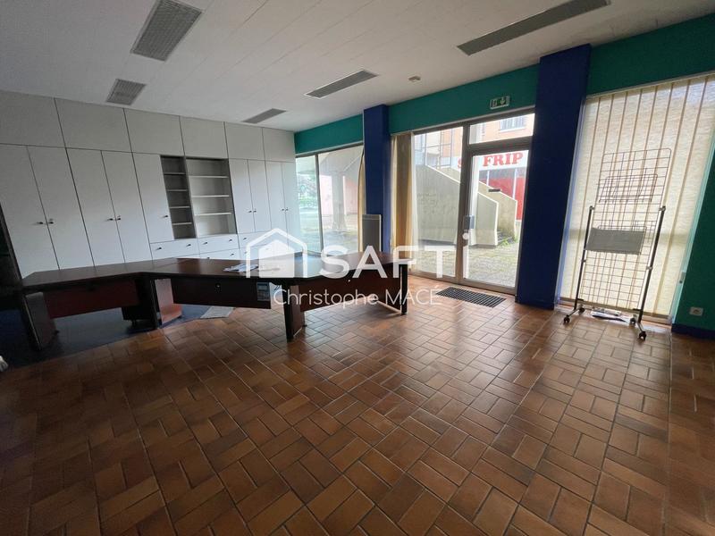 Local commercial - 117 m² - 4 pièces