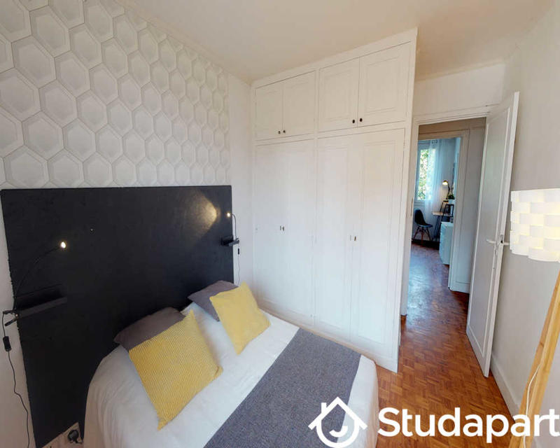 Chambre - 70 m² - 1 pièce