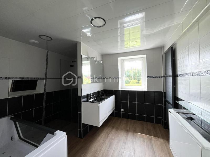 Maison - 157 m² - 4 pièces