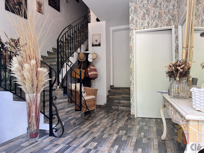 Maison - 200 m² - 6 pièces