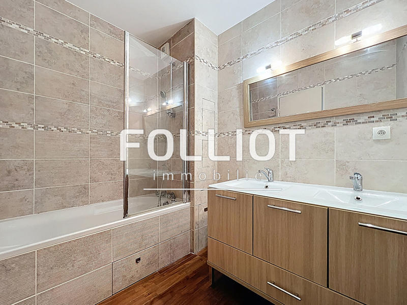 Appartement - 82 m² - 3 pièces