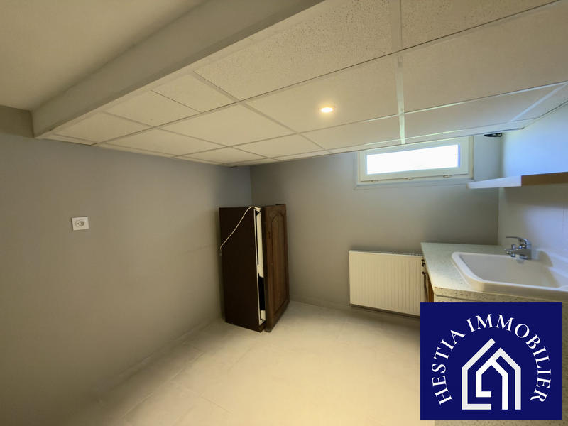 Maison - 205 m² - 9 pièces