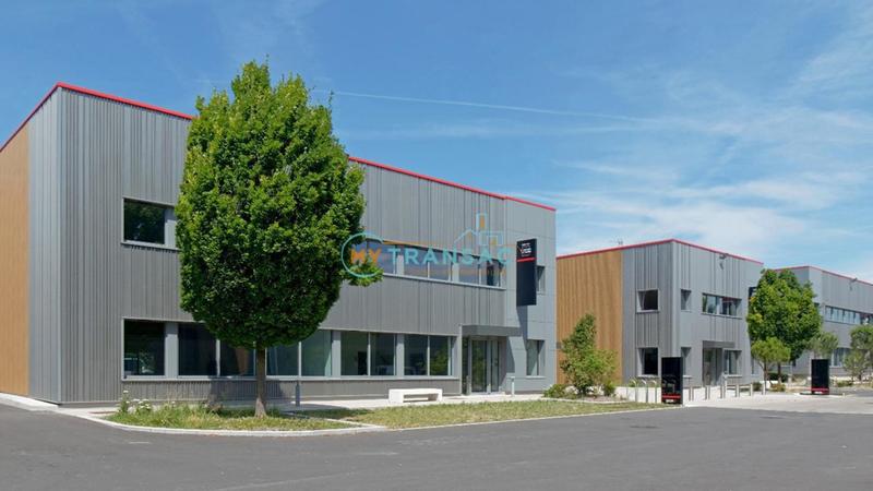 Entrepôt - 1 321 m²