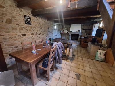 Maison en pierre - 90 m² - 3 pièces