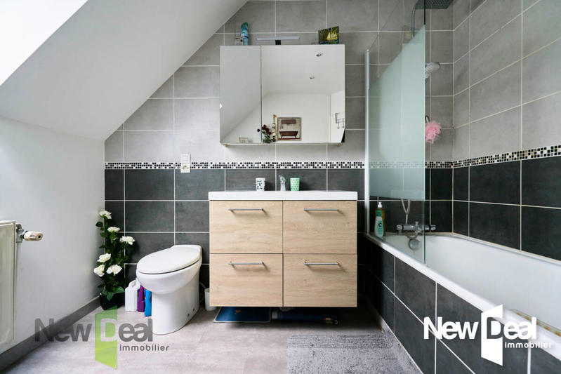 Maison - 105 m² - 6 pièces