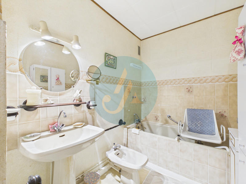 Appartement - 64 m² - 3 pièces