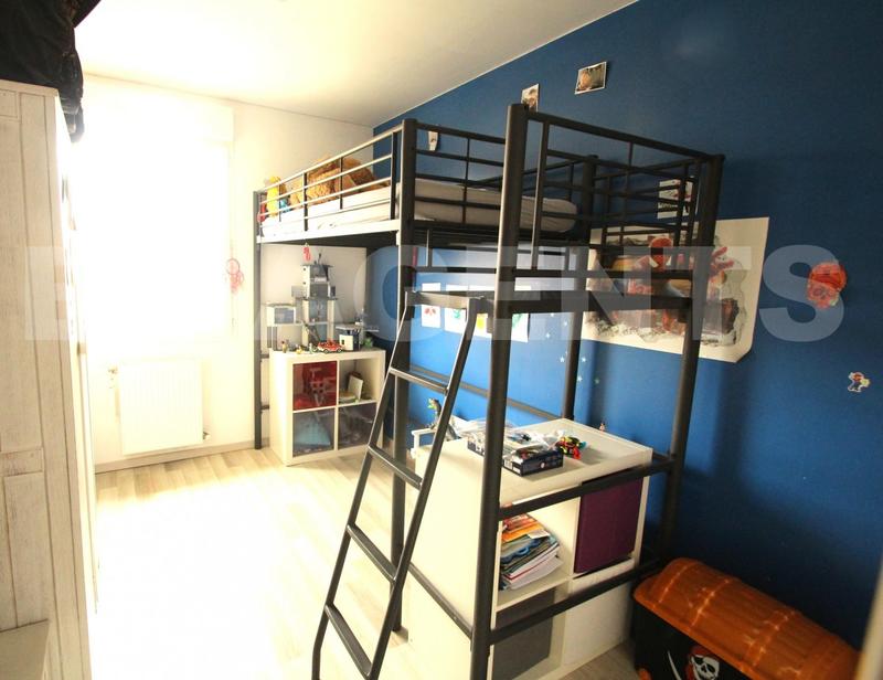 Pavillon - 100 m² - 5 pièces