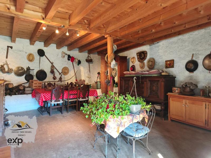 Maison traditionnelle - 143 m² - 4 pièces