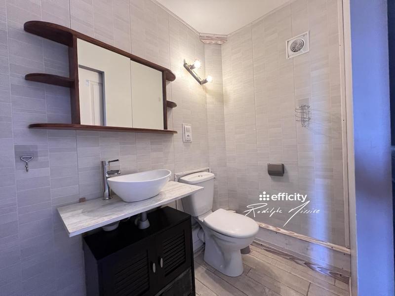 Maison - 245 m² - 11 pièces