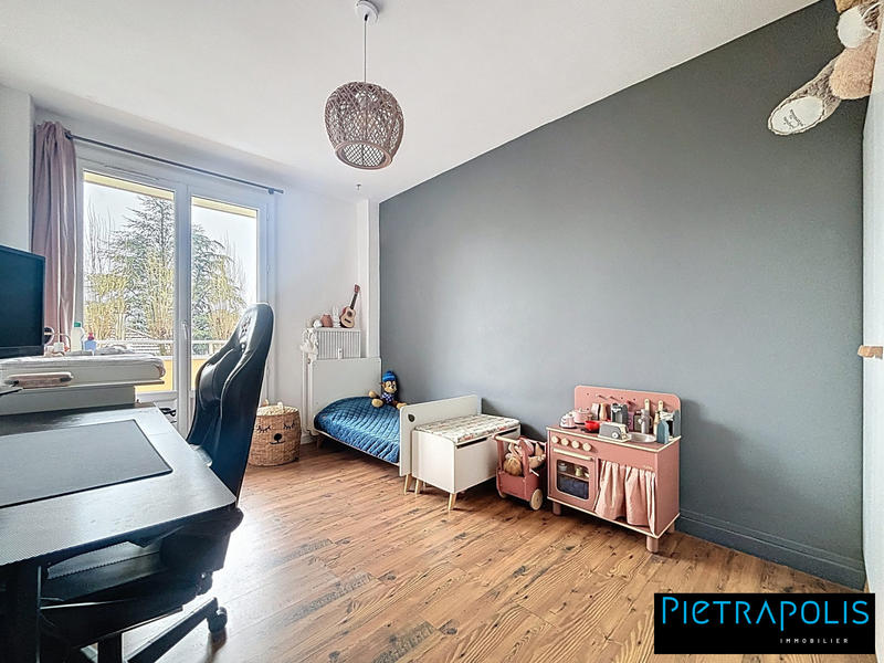 Appartement - 79 m² - 3 pièces