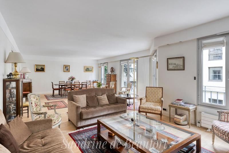 Appartement - 143 m² - 5 pièces