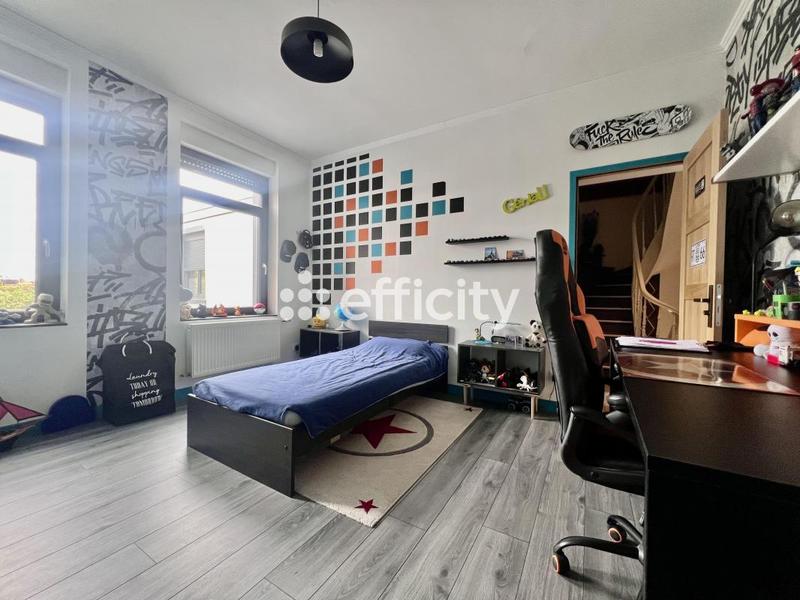 Maison - 247 m² - 10 pièces