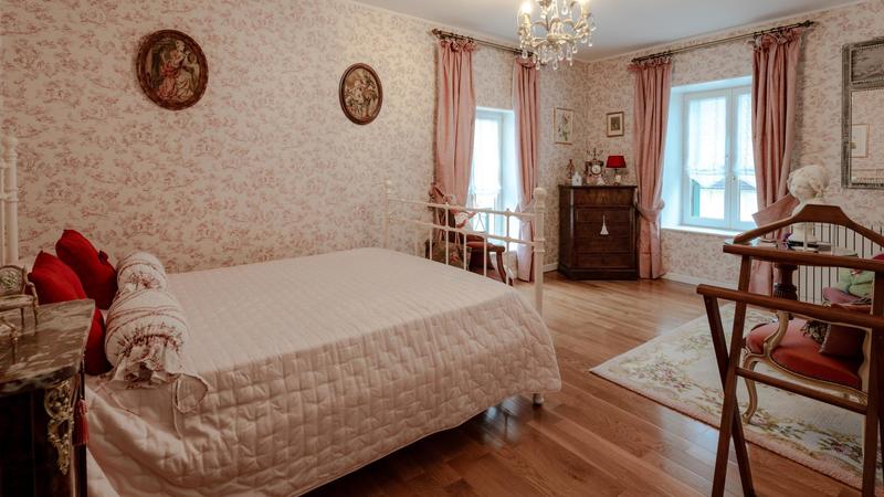 Maison de maîtres - 285 m² - 9 pièces