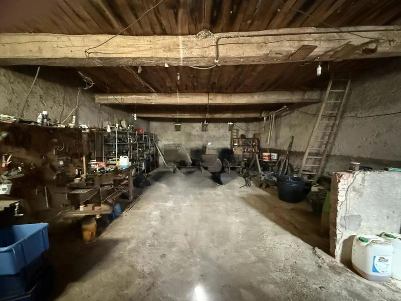 Maison - 295 m² - 9 pièces