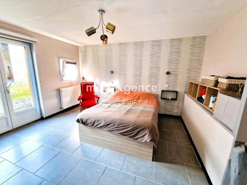 Maison - 185 m² - 9 pièces