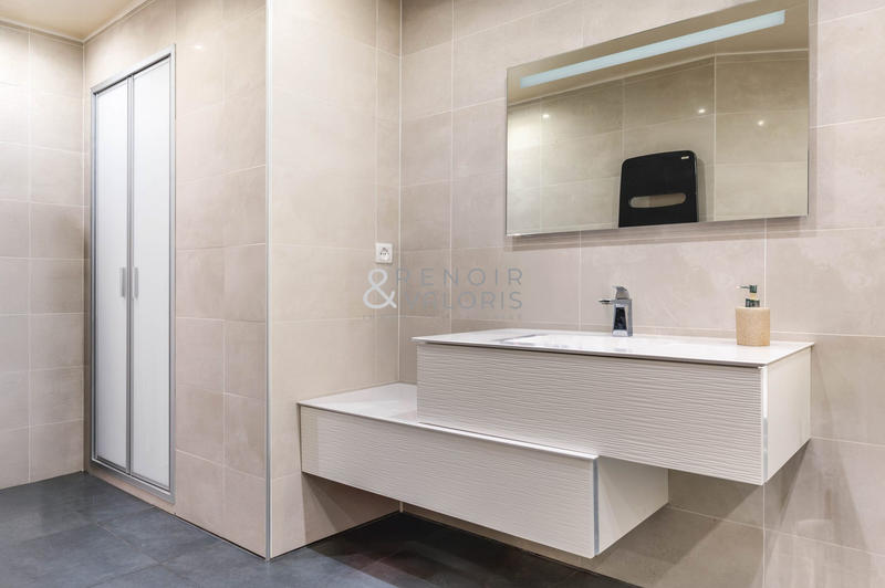 Appartement - 107 m² - 4 pièces