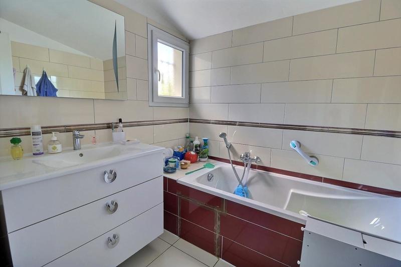 Maison - 266 m² - 11 pièces