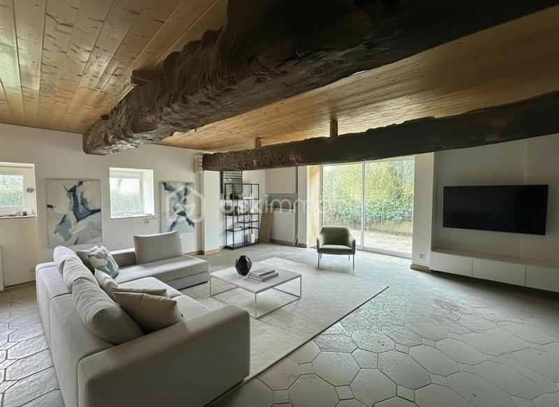 Maison ancienne - 241 m² - 9 pièces