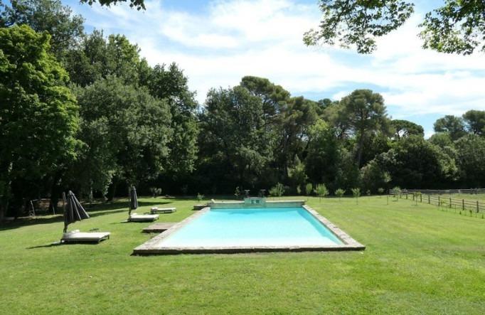 Manoir - 1 750 m² - 30 pièces