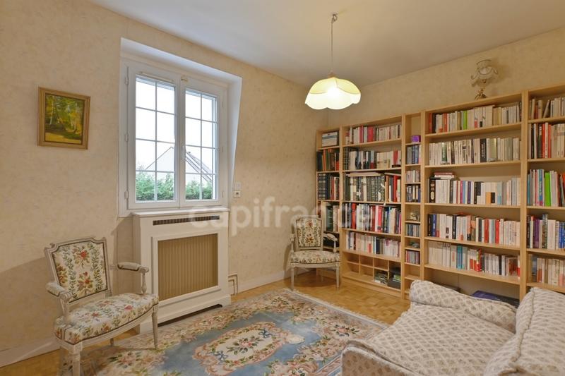 Maison bourgeoise - 225 m² - 9 pièces