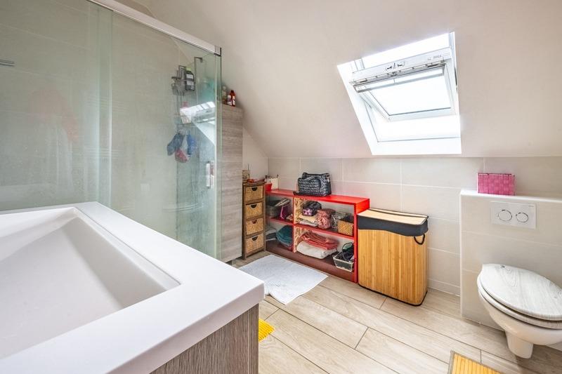 Maison - 110 m² - 6 pièces