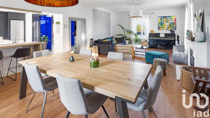 Maison - 200 m² - 7 pièces