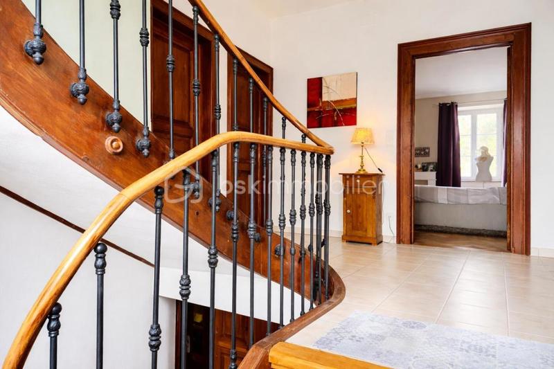 Maison de maîtres - 220 m² - 8 pièces