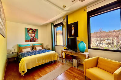 Appartement - 85 m² - 3 pièces