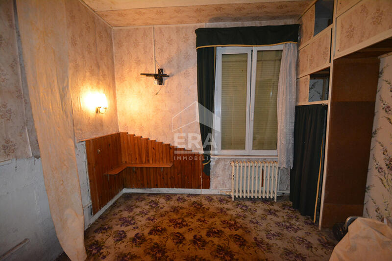 Maison - 92 m² - 7 pièces