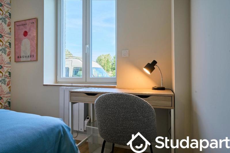 Chambre - 10 m² - 1 pièce