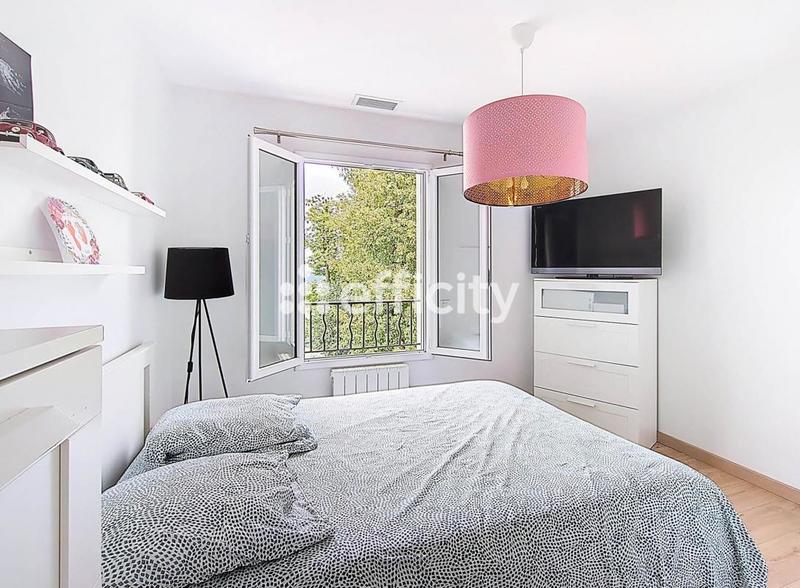 Maison - 102 m² - 4 pièces