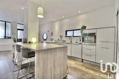 Loft - 137 m² - 4 pièces