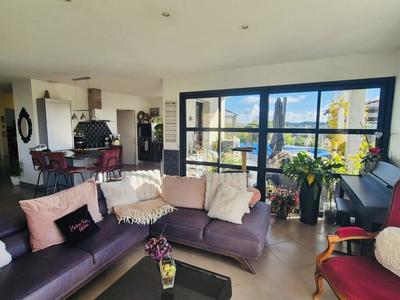 Maison - 126 m² - 5 pièces