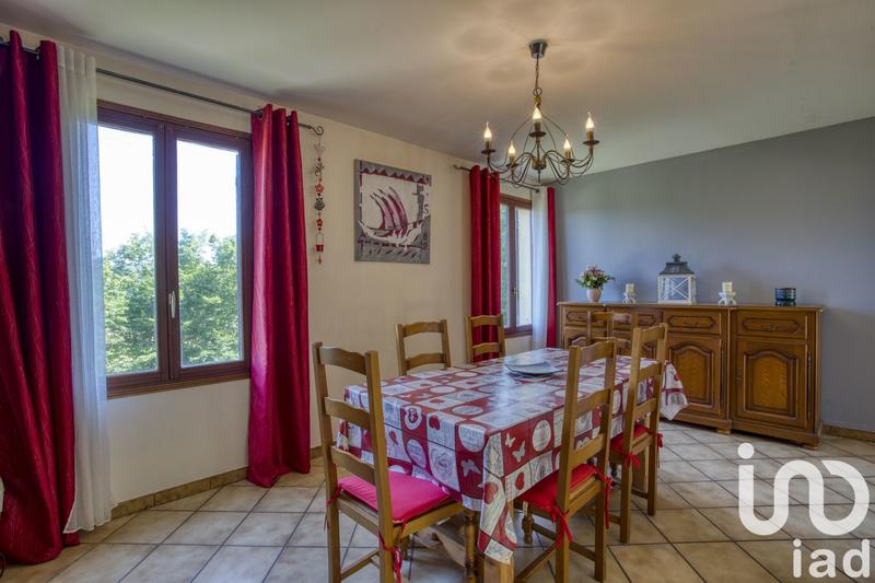 Maison - 200 m² - 5 pièces