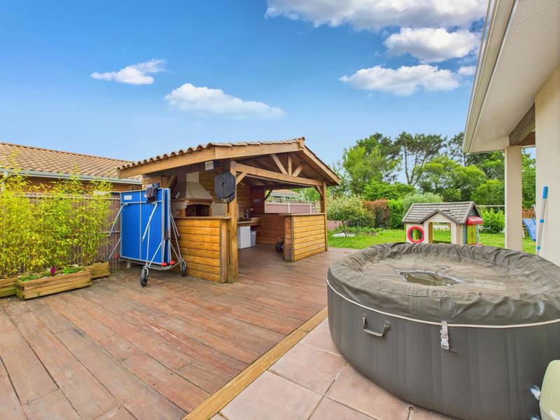 Maison - 99 m² - 5 pièces