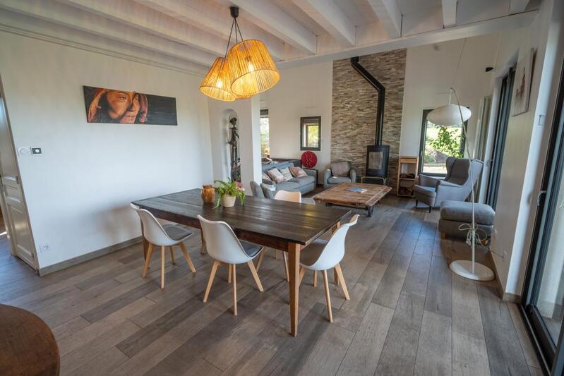 Maison - 215 m² - 6 pièces