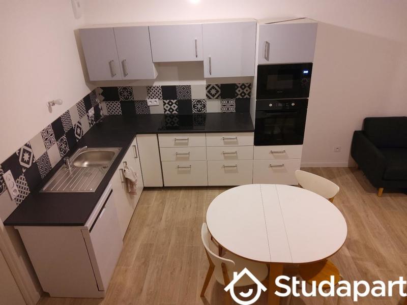 Chambre - 10 m² - 1 pièce