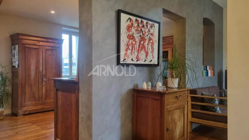 Maison - 189 m² - 9 pièces