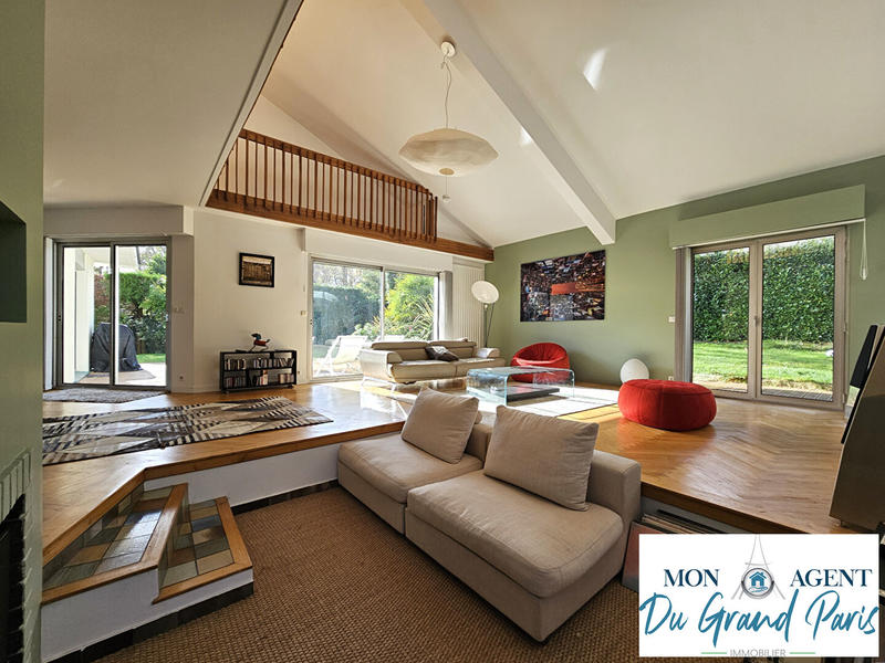 Maison d'architecte - 220 m² - 8 pièces