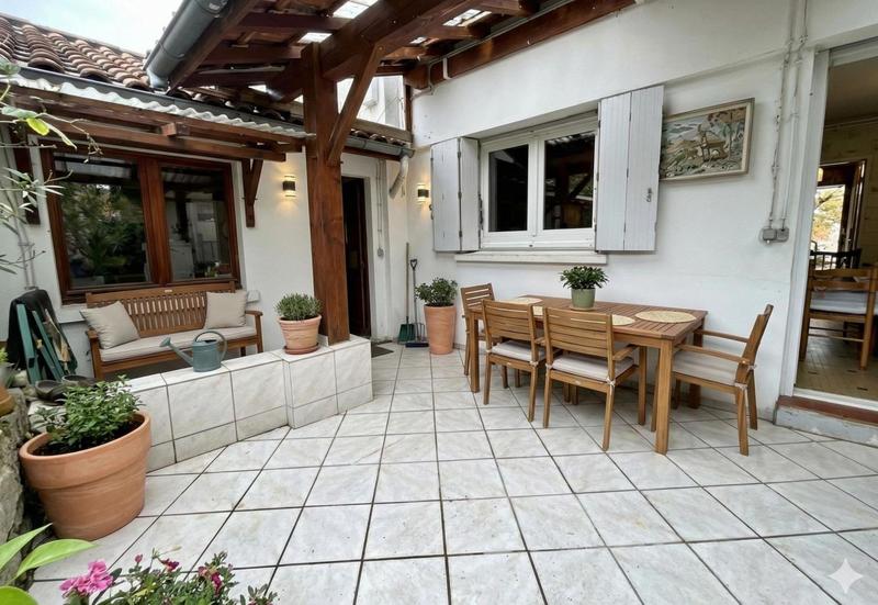 Maison de ville - 77 m² - 4 pièces